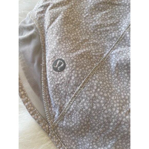 Lululemon Womens Gray Swiftly Tech Running Shorts Size M lightweight Activewear - Picture 4 of 5